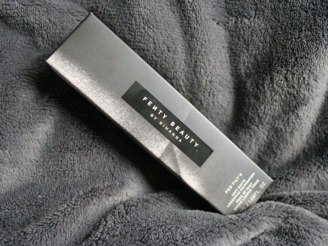 Fenty Beauty Pro Filt'r Naturally luminous Longwear Foundation