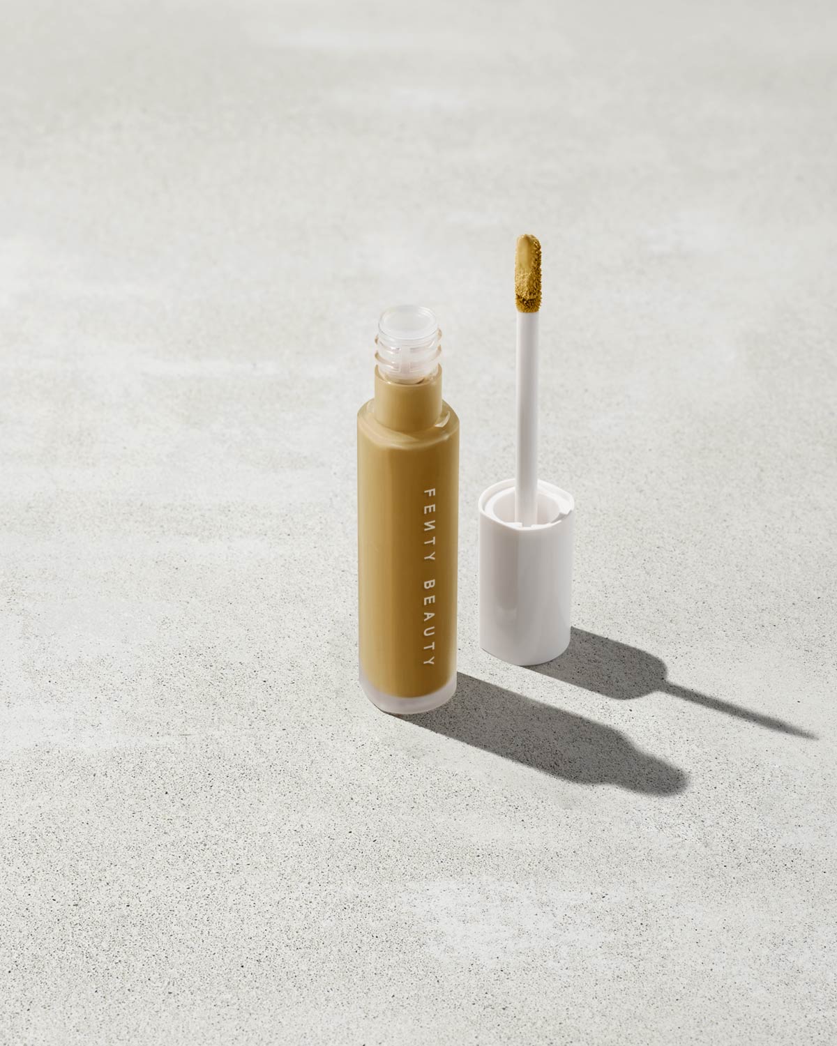 Fenty Beauty Pro Filt'r Instant Retouch Concealer