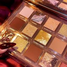 Huda Beauty Naughty Nude Palette