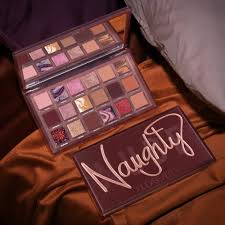 Huda Beauty Naughty Nude Palette