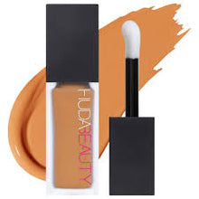 Load image into Gallery viewer, Huda Beauty #FauxFilter Luminous Matte Buildable Coverage Crease Proof Concealer
